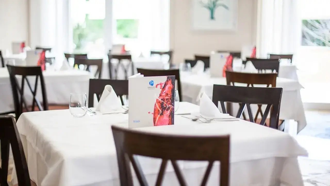 Grupotel Macarella Suites & Spa