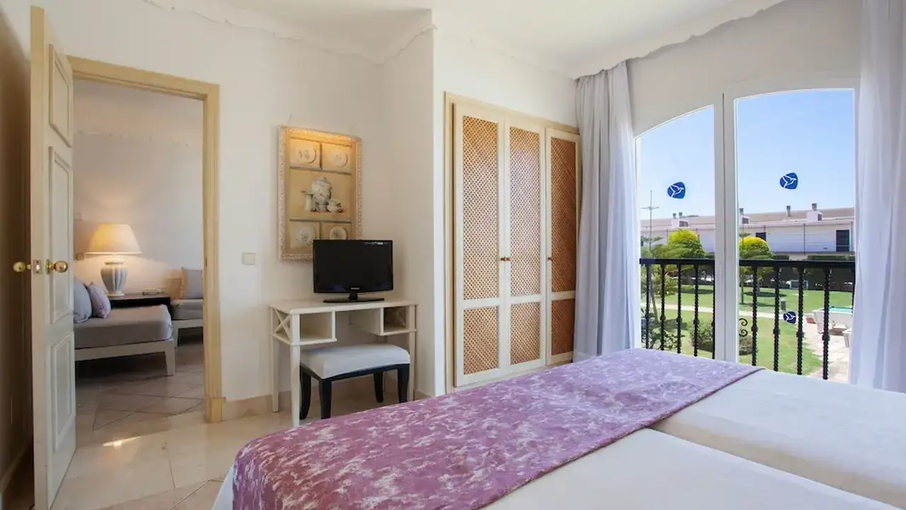 Grupotel Macarella Suites & Spa