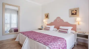 Grupotel Macarella Suites & Spa