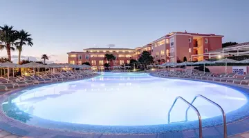 Grupotel Macarella Suites & Spa