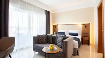 Grupotel Playa de Palma Suites and Spa