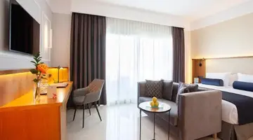 Grupotel Playa de Palma Suites and Spa