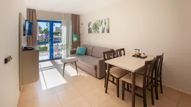 Grupotel Playa Feliz
