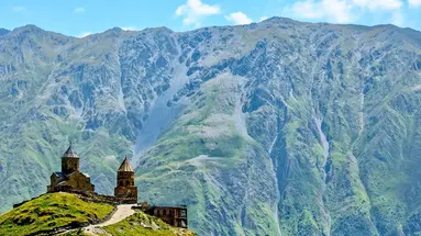 Gruzja, Armenia - spod szczytów Kaukazu w doliny Armenii