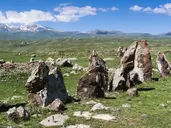 Gruzja, Armenia - spod szczytów Kaukazu w doliny Armenii