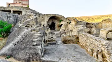 Gruzja, Armenia - spod szczytów Kaukazu w doliny Armenii