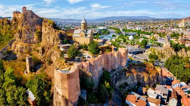 Gruzja, Armenia - spod szczytów Kaukazu w doliny Armenii