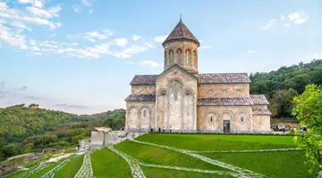 Gruzja, Armenia - spod szczytów Kaukazu w doliny Armenii