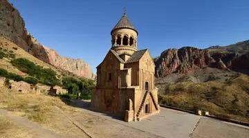 Gruzja, Armenia - spod szczytów Kaukazu w doliny Armenii