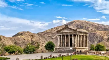 Gruzja, Armenia - spod szczytów Kaukazu w doliny Armenii