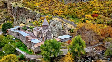 Gruzja, Armenia - spod szczytów Kaukazu w doliny Armenii