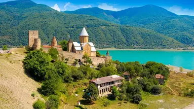 Gruzja, Azerbejdżan, Armenia - legendy Kaukazu