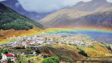 Gruzja, Azerbejdżan, Armenia - legendy Kaukazu