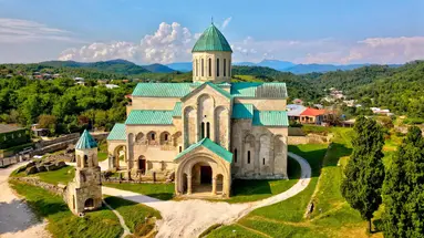 Gruzja- Morze Czarne i zielony Kaukaz