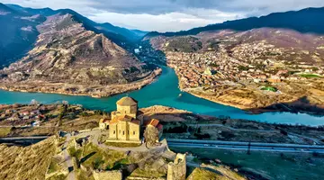 Gruzja- Morze Czarne i zielony Kaukaz