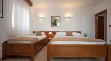 GUEST HOUSE MEDIN