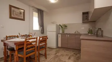 GUEST HOUSE MEDIN