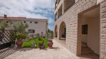 GUEST HOUSE MEDIN