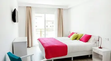 Guya Wave Hotel