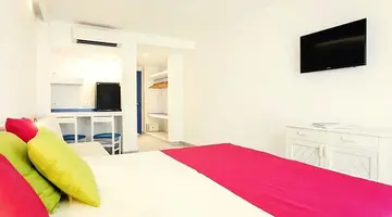 Guya Wave Hotel