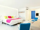 Guya Wave Hotel