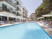 Guya Wave Hotel