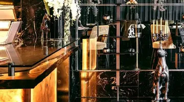 H Hotel
