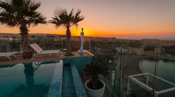 H Hotel