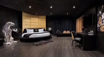 H Hotel