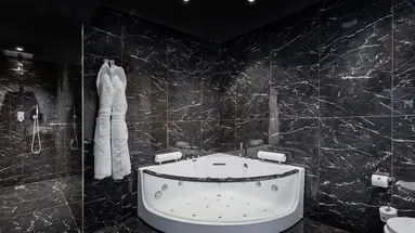 H Hotel