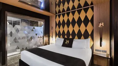 H Hotel