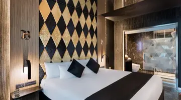 H Hotel
