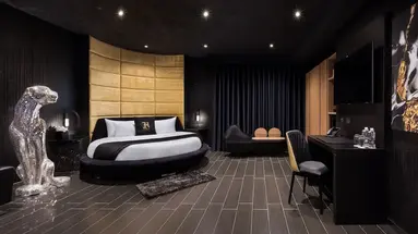 H Hotel