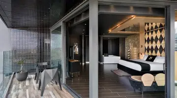 H Hotel
