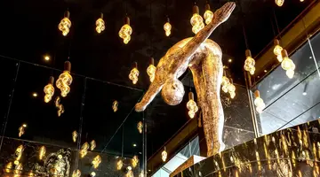 H Hotel