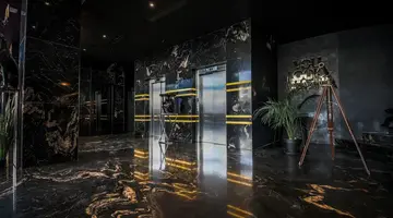 H Hotel