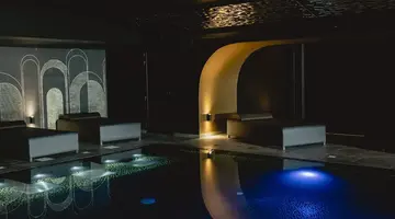 H Hotel