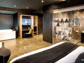 H Hotel