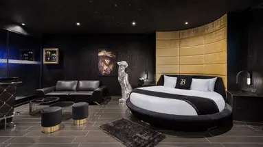 H Hotel