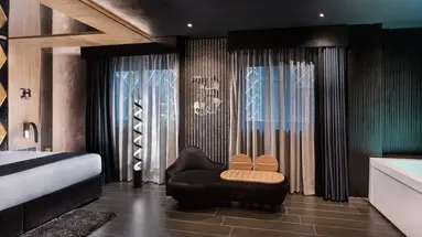 H Hotel