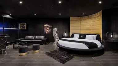 H Hotel