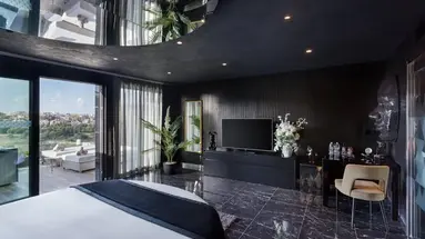 H Hotel