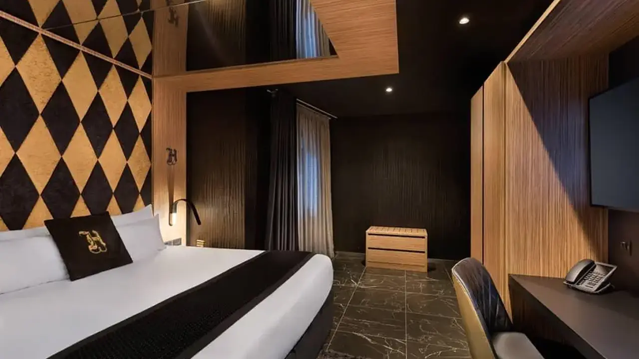 H Hotel