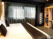 H Hotel