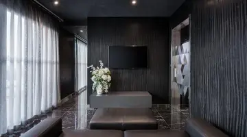H Hotel