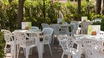 H.TOP ROYAL SUN HOTEL