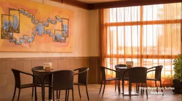 H TOP ROYAL SUN SUITES