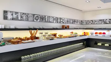 H10 Art Gallery