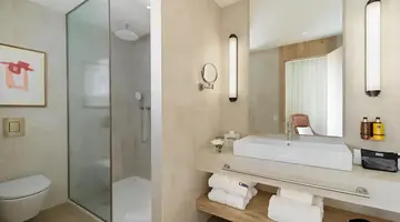 H10 Croma Malaga