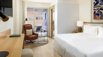 H10 Croma Malaga